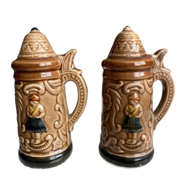 Vintage Ceramic Beer Stein Salt and Pepper Shakers with Handles - Picture 1 of 5